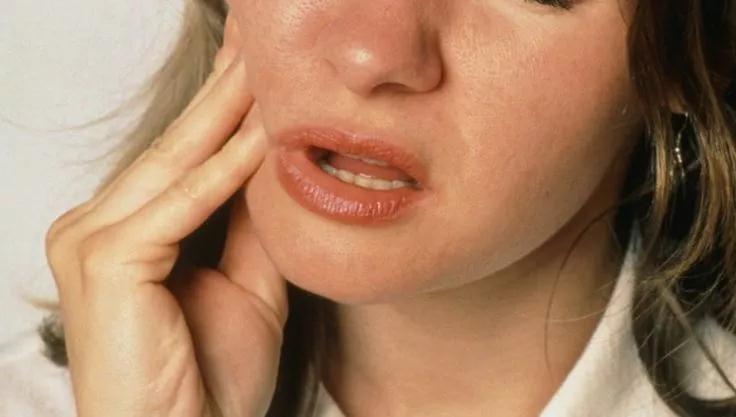 牙疼没注意，半月后确诊癌症，有这些症状要注意了 赛德阳光口腔
