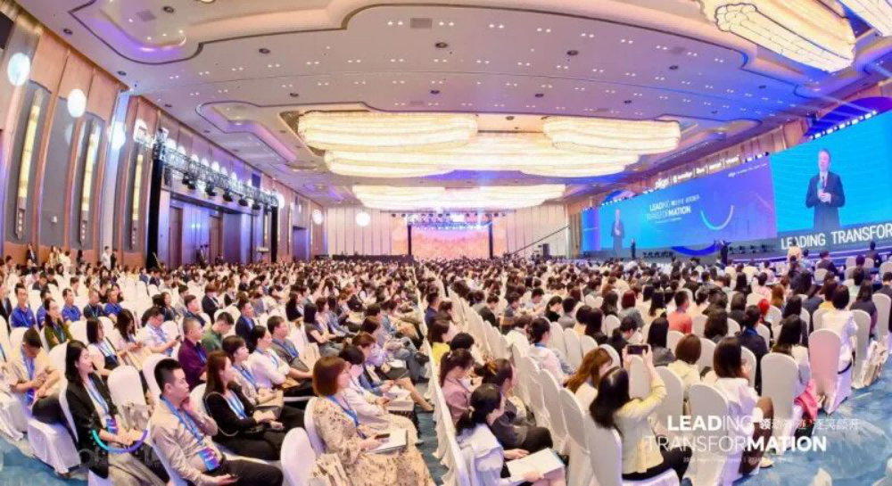 周彦恒教授在美国正畸年会、日本正畸年会、全国正畸年会、隐适美中国论坛等国内外大会和隐适美大师论坛发表演讲或致辞